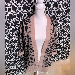 Boutique Leopard Print Cardigan Size Large